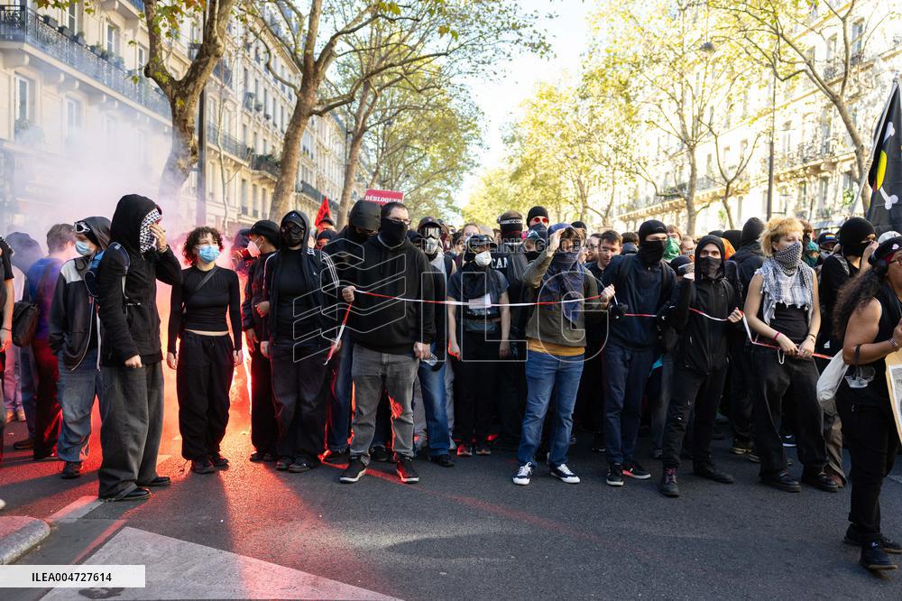 Nationwide Strikes Over Budget - Paris AJ