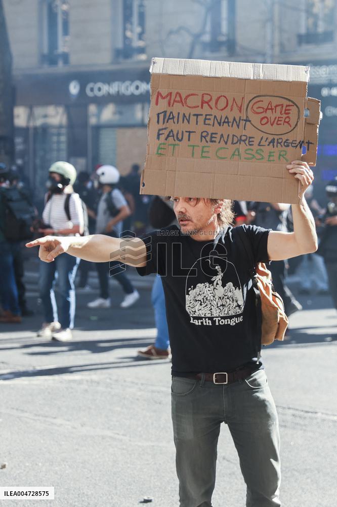 Nationwide Strikes Over Budget - Paris