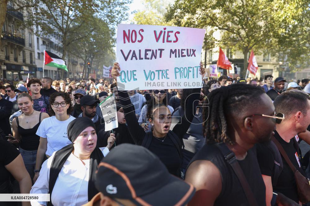 Nationwide Strikes Over Budget - Paris