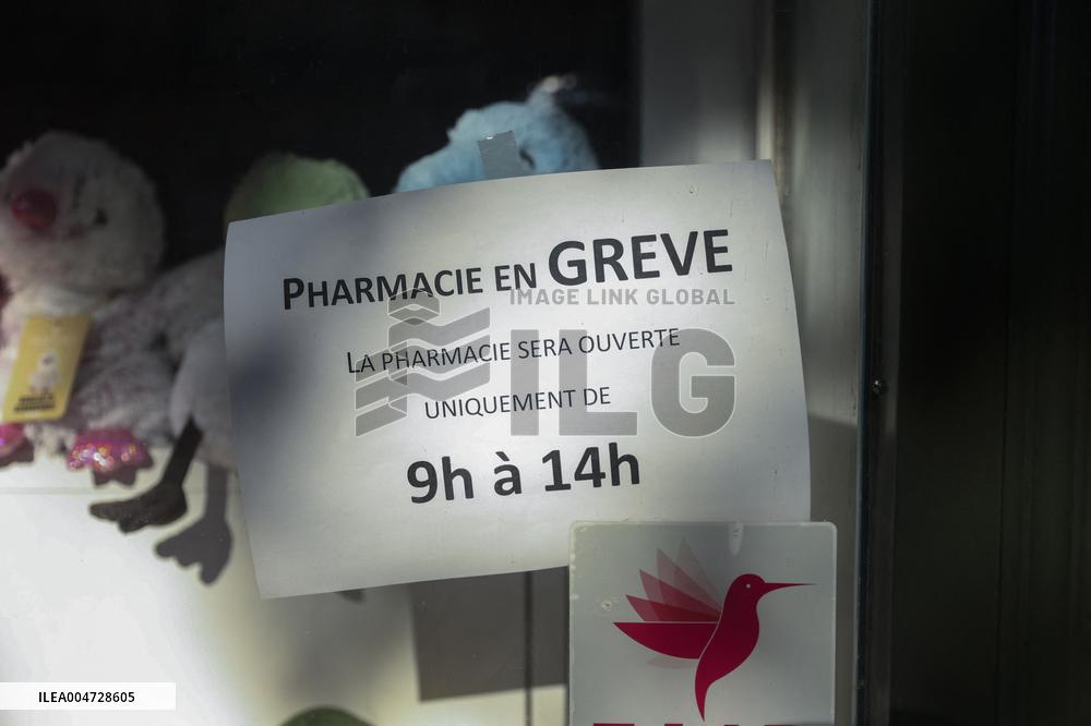 Nationwide Strikes Over Budget - Paris