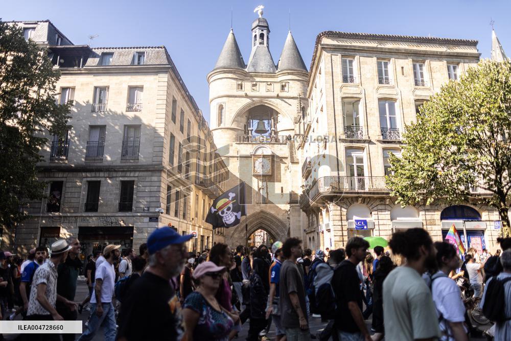 Nationwide Strikes Over Budget - Bordeaux