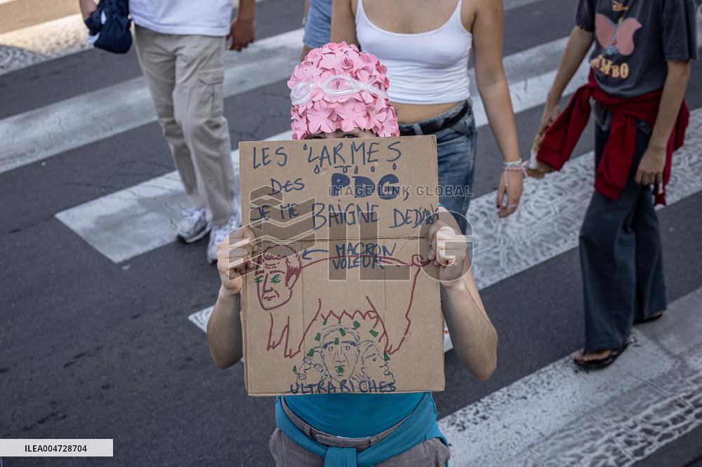 Nationwide Strikes Over Budget - Bordeaux