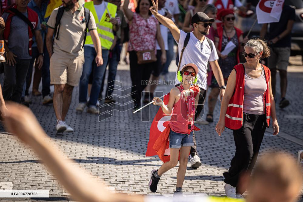 Nationwide Strikes Over Budget - Bordeaux