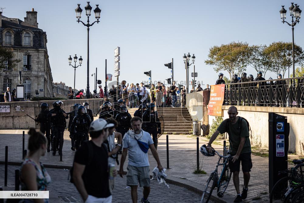 Nationwide Strikes Over Budget - Bordeaux