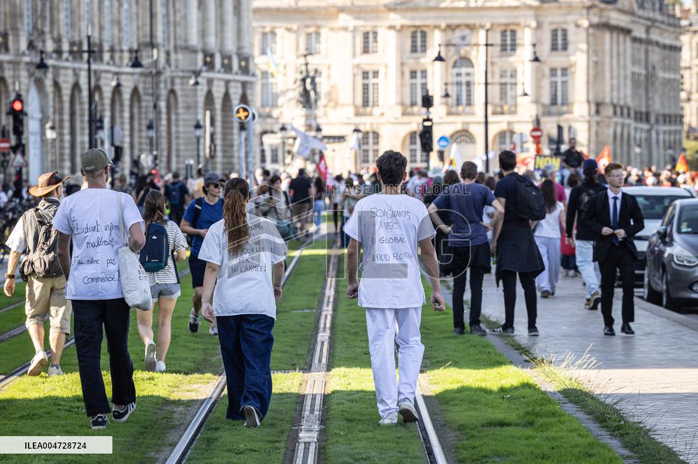 Nationwide Strikes Over Budget - Bordeaux