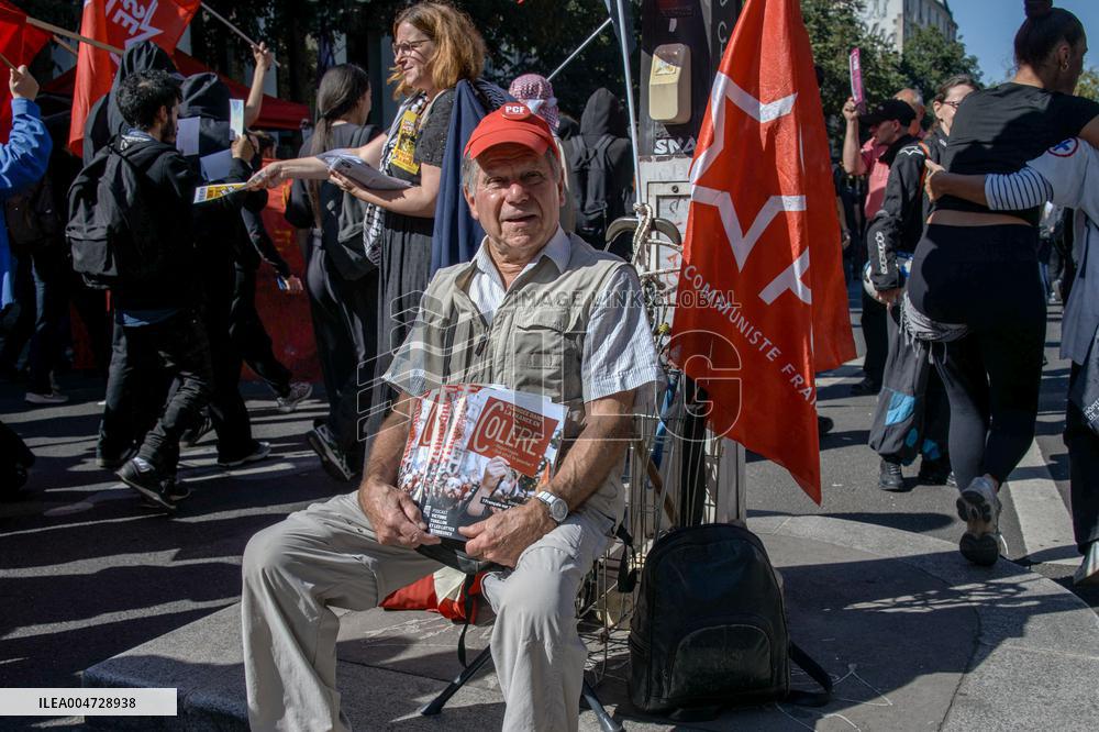 Nationwide Strikes Over Budget - Paris