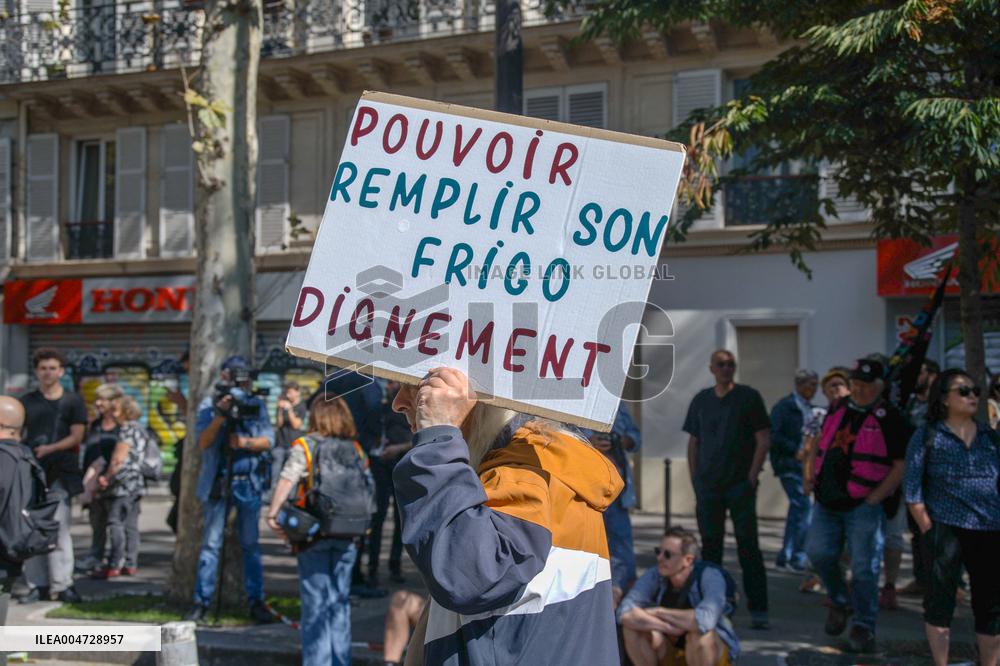 Nationwide Strikes Over Budget - Paris