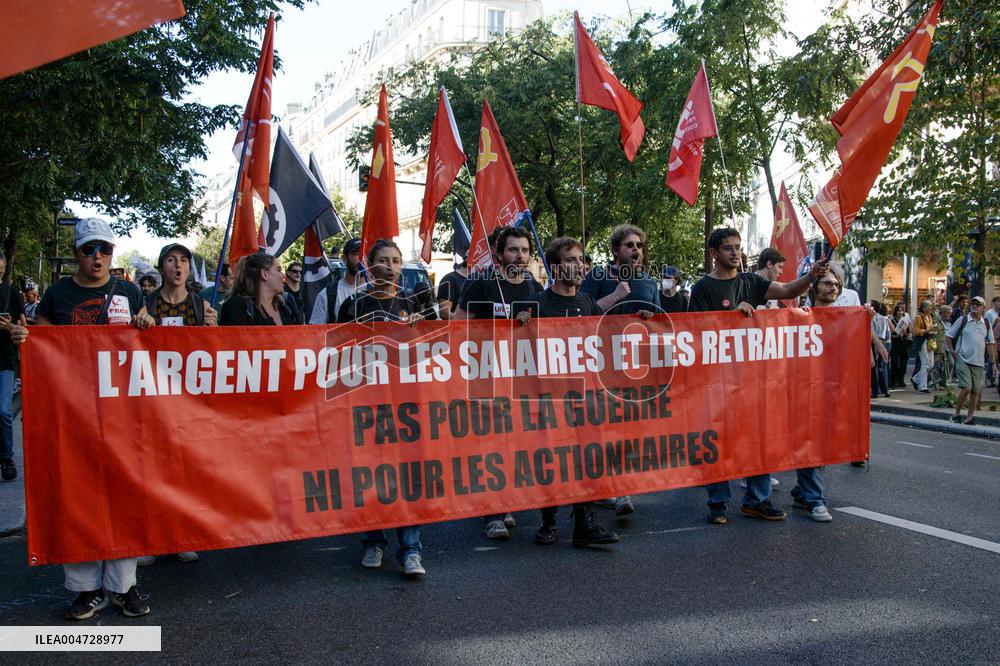Nationwide Strikes Over Budget - Paris