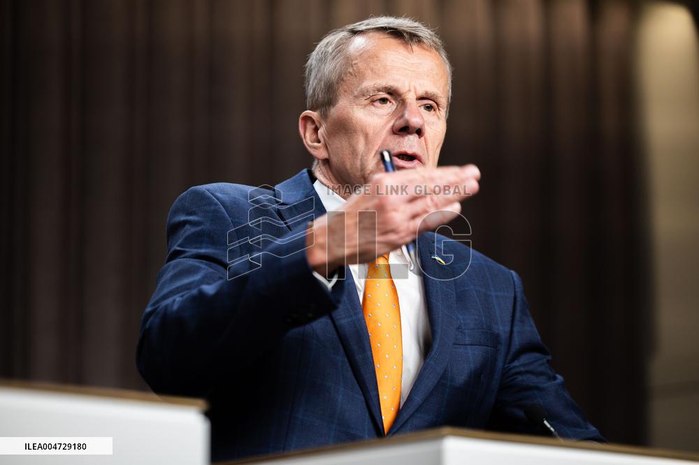 Government press conference on the state budget