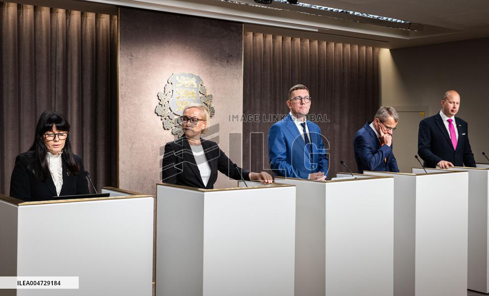 Government press conference on the state budget