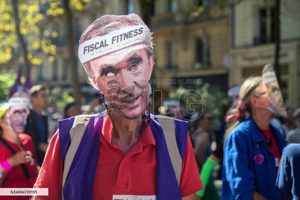 Nationwide Strikes Over Budget - Paris