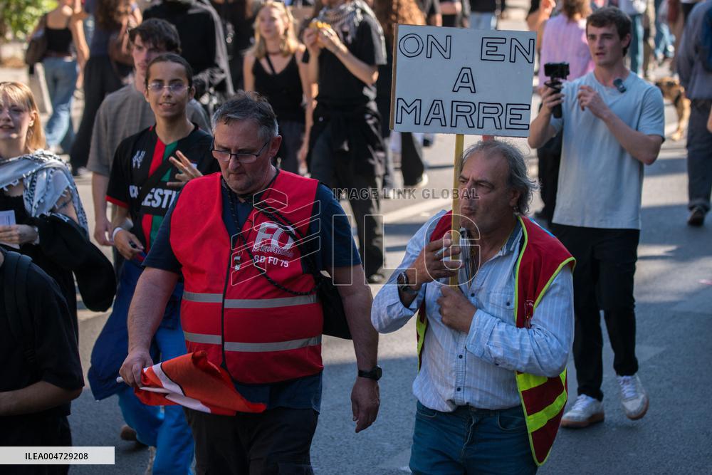 Nationwide Strikes Over Budget - Paris