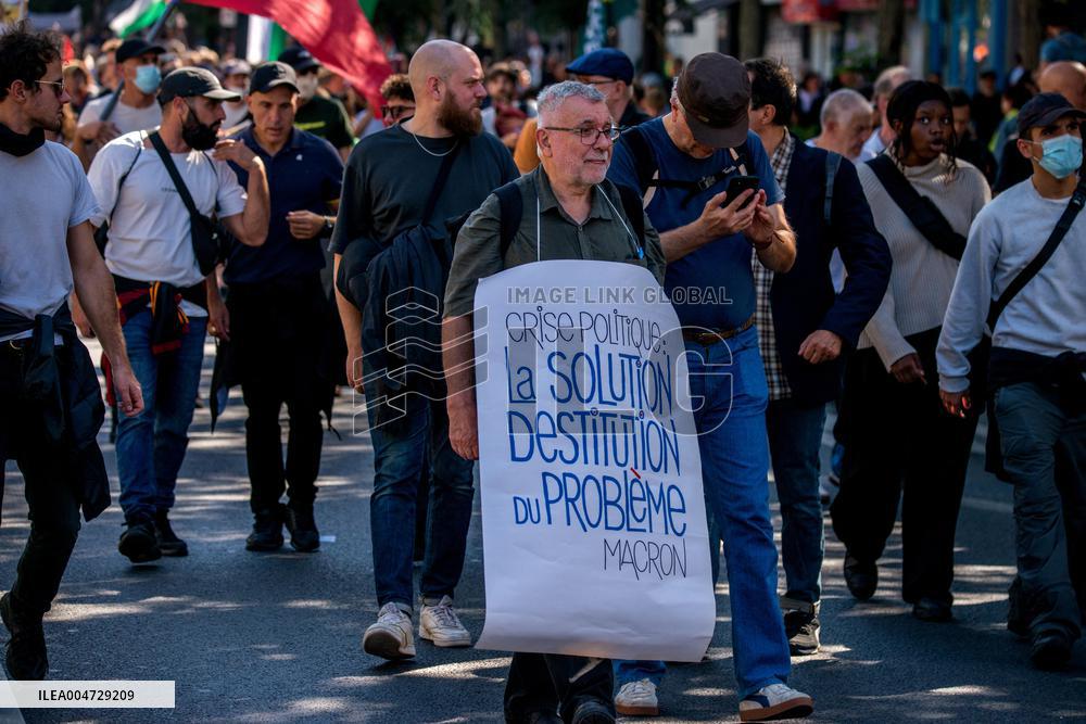 Nationwide Strikes Over Budget - Paris