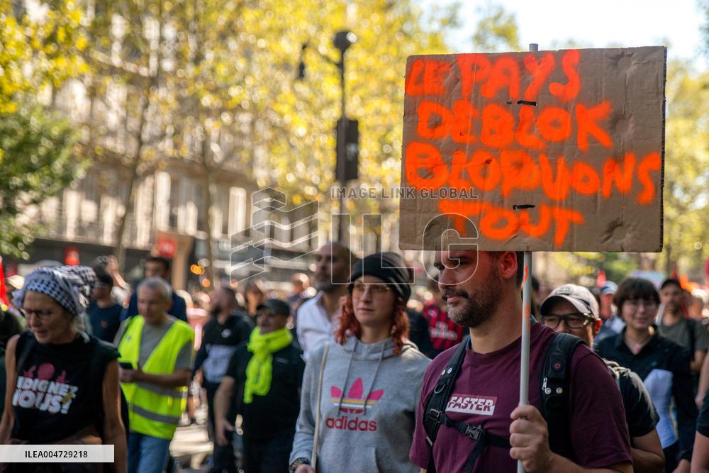 Nationwide Strikes Over Budget - Paris