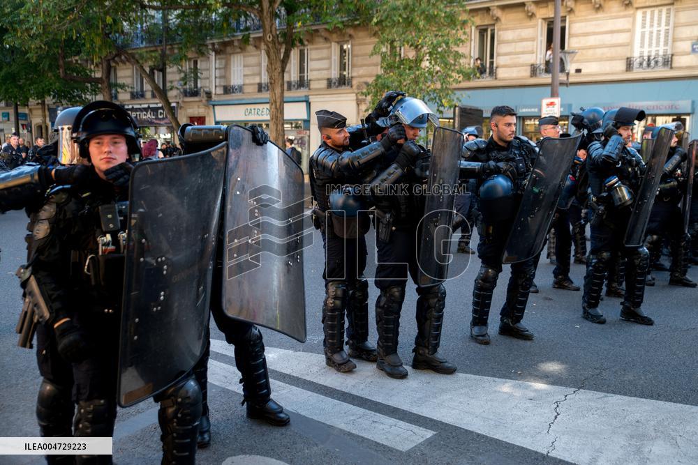 Nationwide Strikes Over Budget - Paris