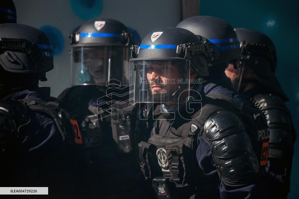 Nationwide Strikes Over Budget - Paris