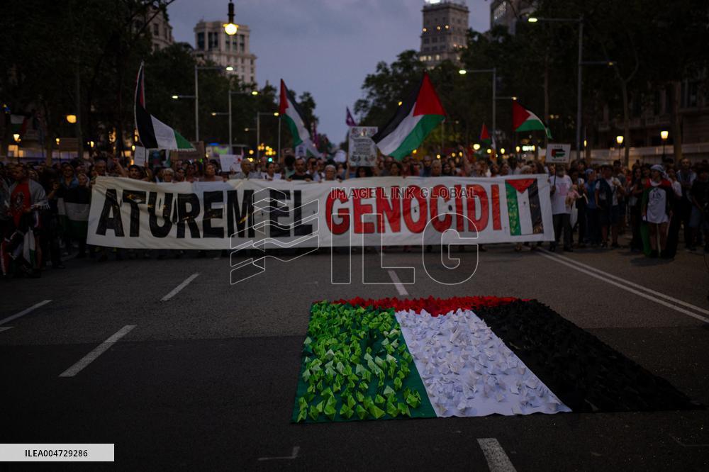 Protest For 1 Year Anniversary Of UN's Demand To End Israeli Illegal Occupation Of Palestine - Barcelona
