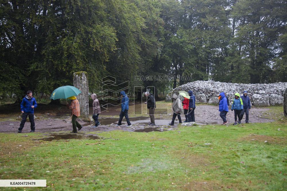 Illustration Scotland Clava Cairns