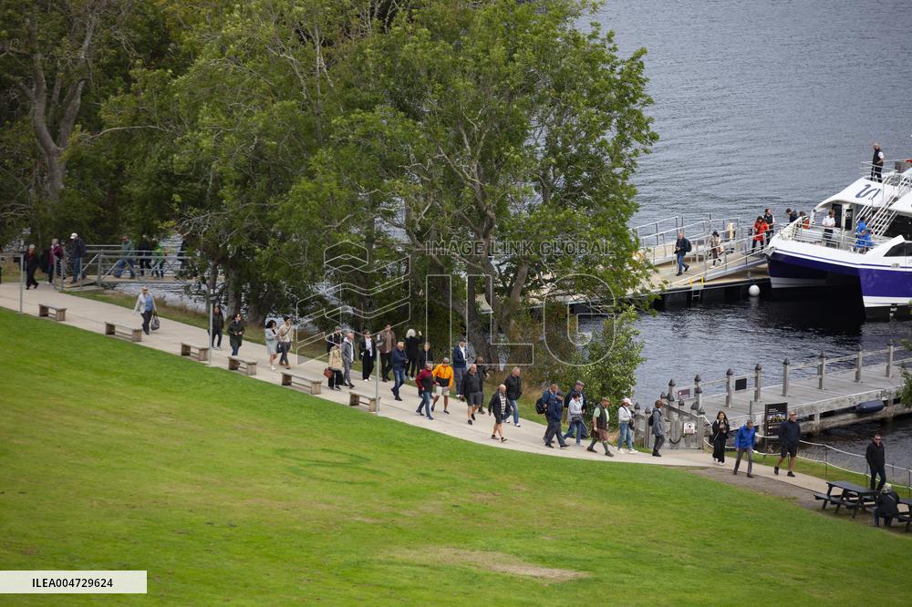 Illustration Scotland Highlands Loch Ness Urquhart Castle