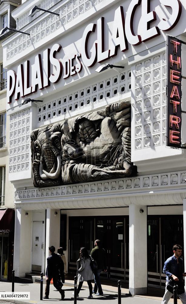 FRANCE, PARIS (75) 10TH ARRONDISSEMENT, PALAIS DES GLACES THEATER