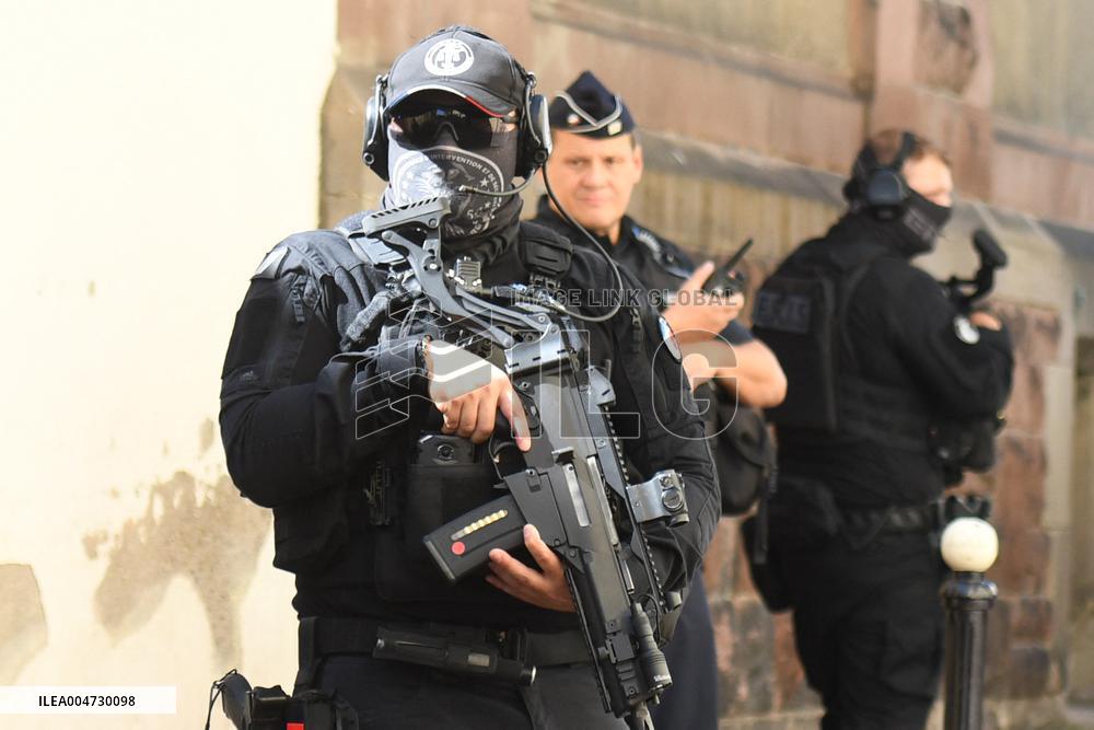 Arrival of Nordhal Lelandais at Courthouse - Colmar