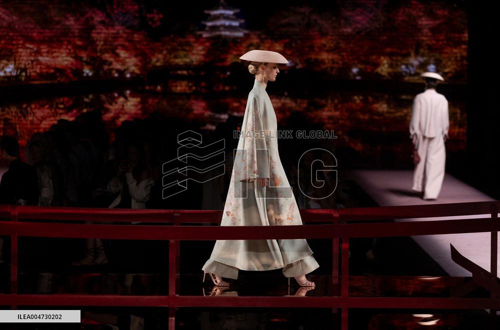 Madrid Fashion Week - Isabel Sanchis Runway