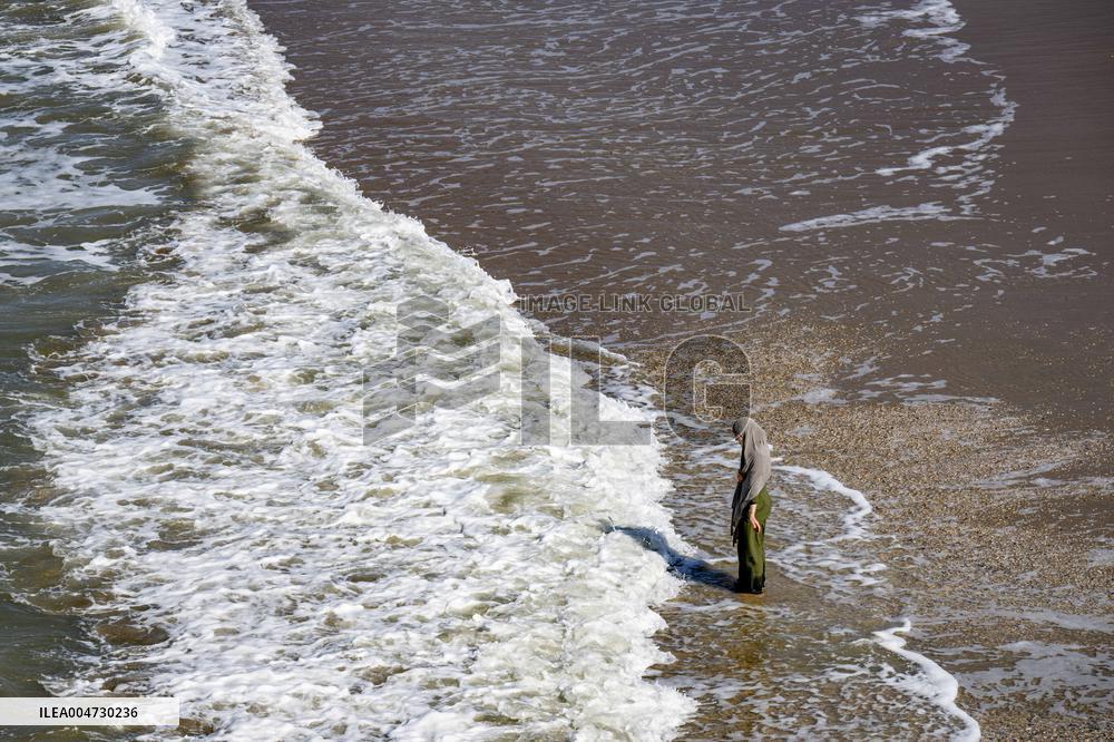 Beachgoers Enjoy Late Summer Warm Weather - Netherlands
