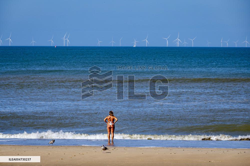 Beachgoers Enjoy Late Summer Warm Weather - Netherlands