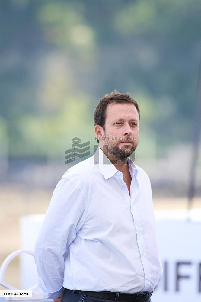 73rd San Sebastian International Film Festival - Six jours ce printemps-la ( Six Days in Spring ) Photocall