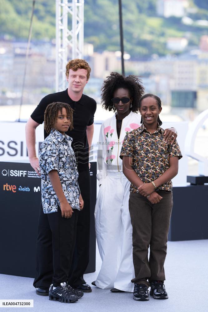 73rd San Sebastian International Film Festival - Six jours ce printemps-la ( Six Days in Spring ) Photocall