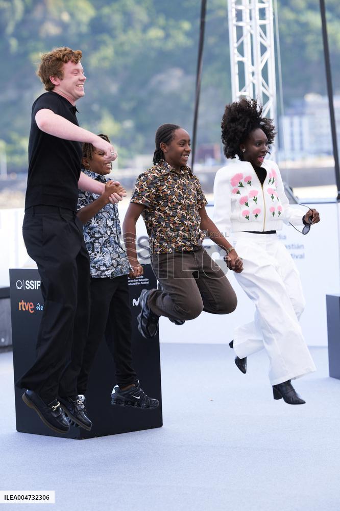73rd San Sebastian International Film Festival - Six jours ce printemps-la ( Six Days in Spring ) Photocall
