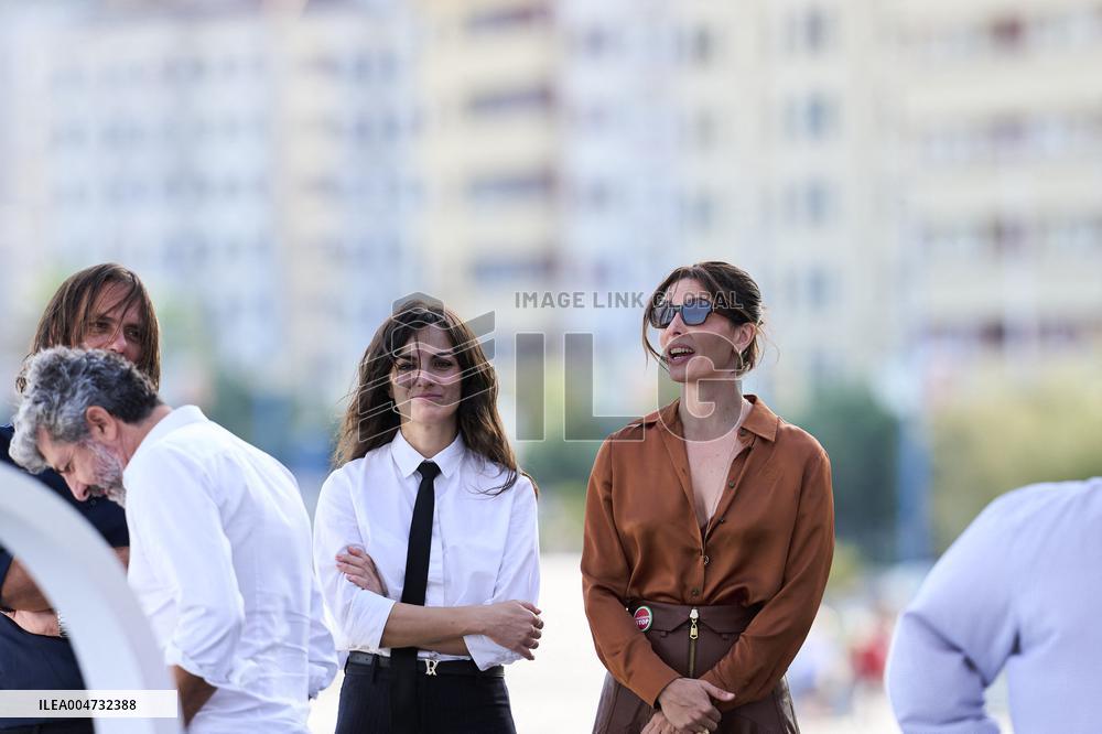 73rd San Sebastian International Film Festival - Los Tigres (The tigers) Photocall