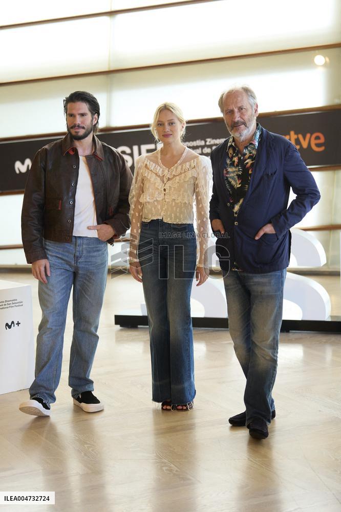 73rd San Sebastian International Film Festival - Deux pianos / Two Pianos Photocall