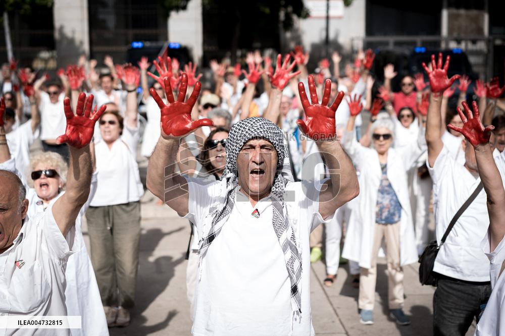 Tribute to Gaza health workers - Madrid