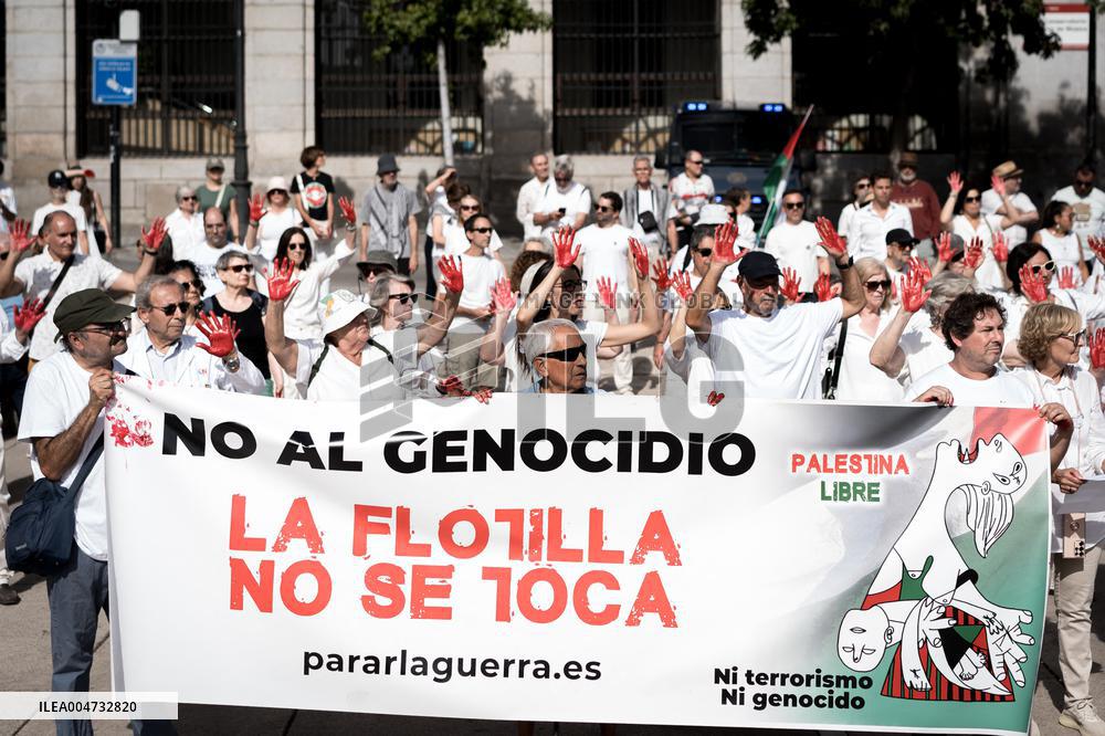 Tribute to Gaza health workers - Madrid