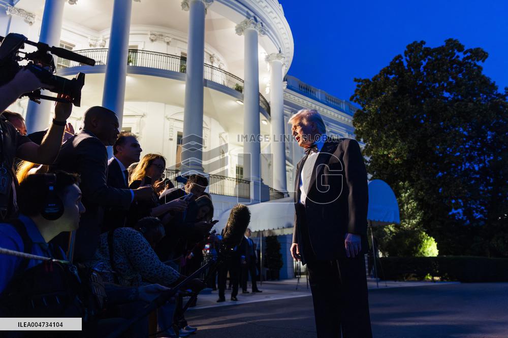 US President Trump departs the White House for Dinner at Mount Vernon