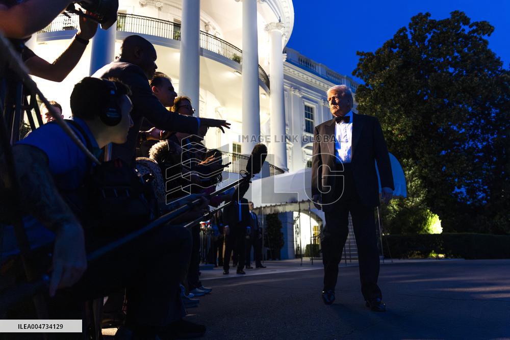 US President Trump departs the White House for Dinner at Mount Vernon