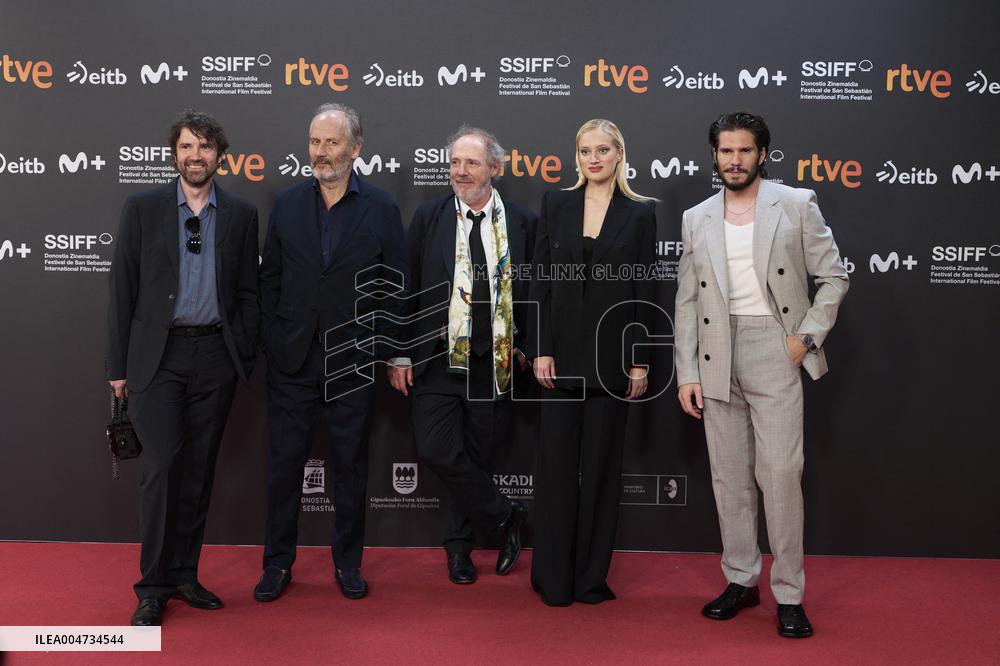 73rd San Sebastian International Film Festival - Deux pianos Two Pianos Red Carpet