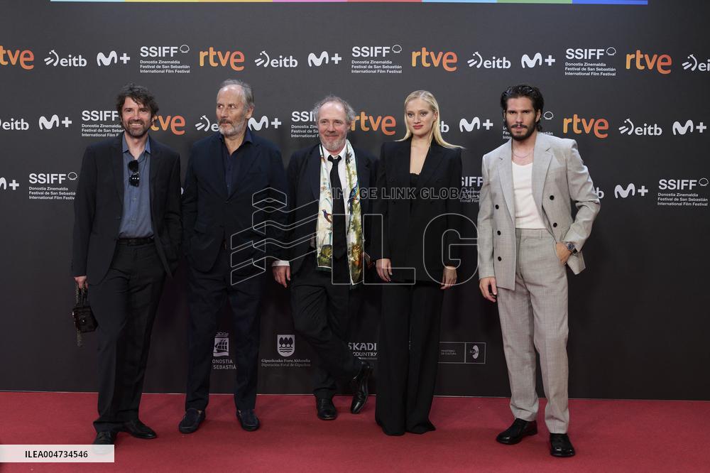 73rd San Sebastian International Film Festival - Deux pianos Two Pianos Red Carpet