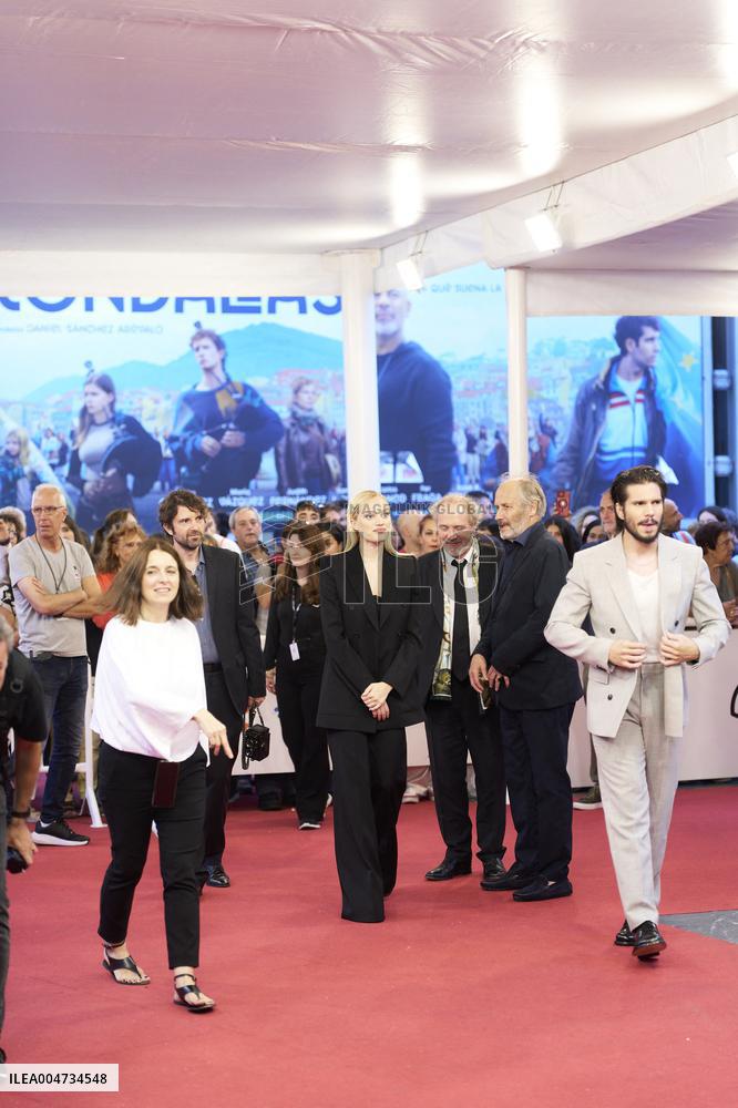 73rd San Sebastian International Film Festival - Deux pianos Two Pianos Red Carpet