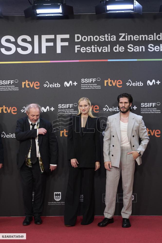73rd San Sebastian International Film Festival - Deux pianos Two Pianos Red Carpet