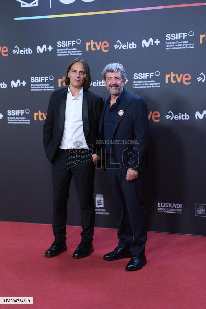 73rd San Sebastian International Film Festival:  Los Tigres Red Carpet