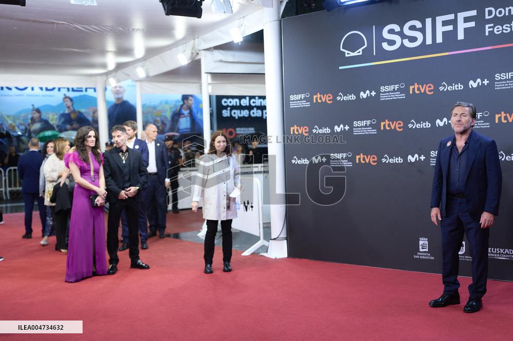 73rd San Sebastian International Film Festival:  Los Tigres Red Carpet