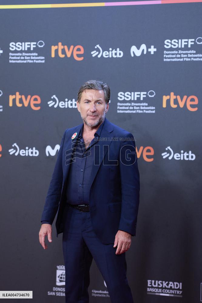 73rd San Sebastian International Film Festival:  Los Tigres Red Carpet
