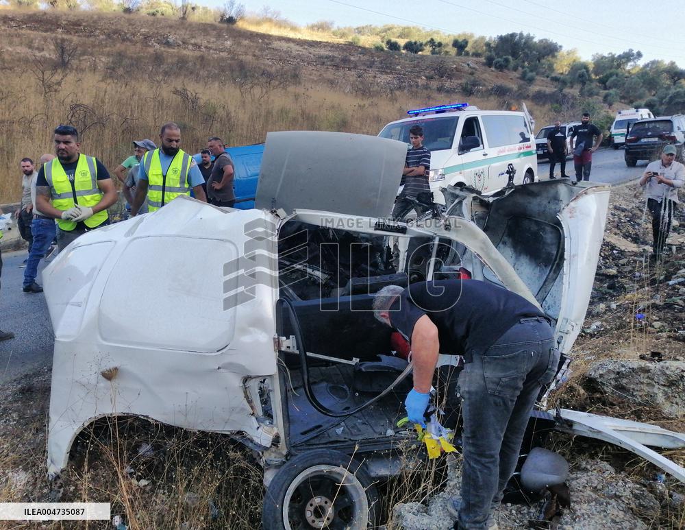 Car destroyed in an Israeli airstrike on the Khardali-Marjayoun road