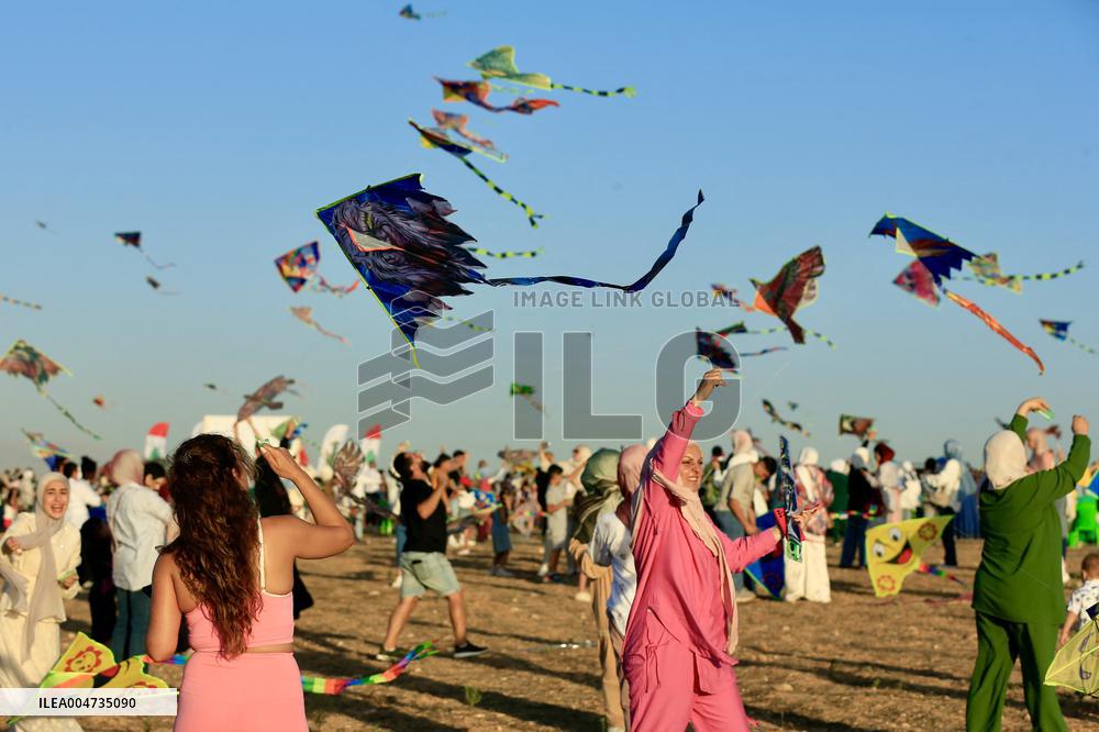 Kite festival in Zrarieh