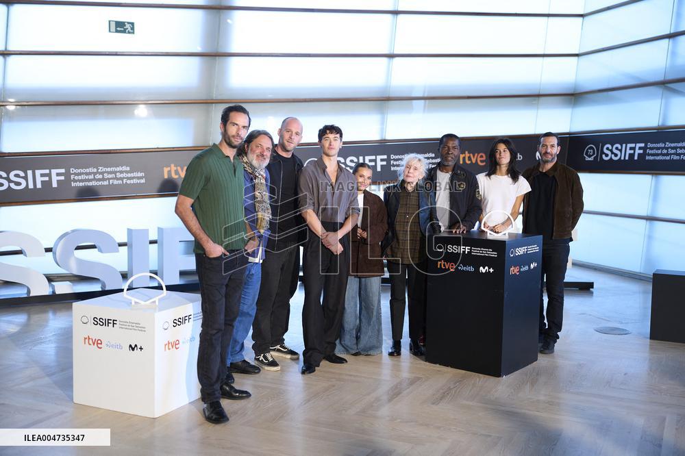 73rd San Sebastian International Film Festival - Le Cri des Gardes  The Fence Photocall