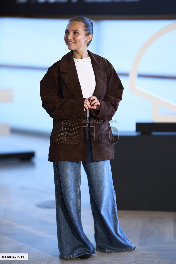 73rd San Sebastian International Film Festival - Le Cri des Gardes  The Fence Photocall