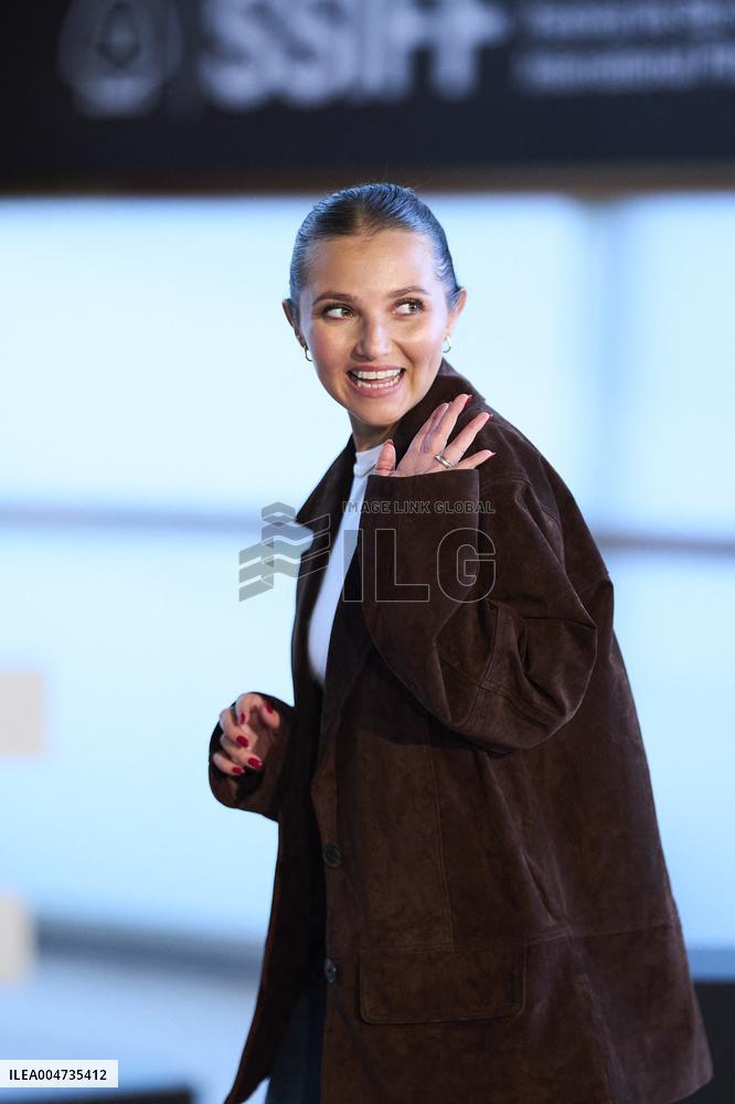 73rd San Sebastian International Film Festival - Le Cri des Gardes  The Fence Photocall