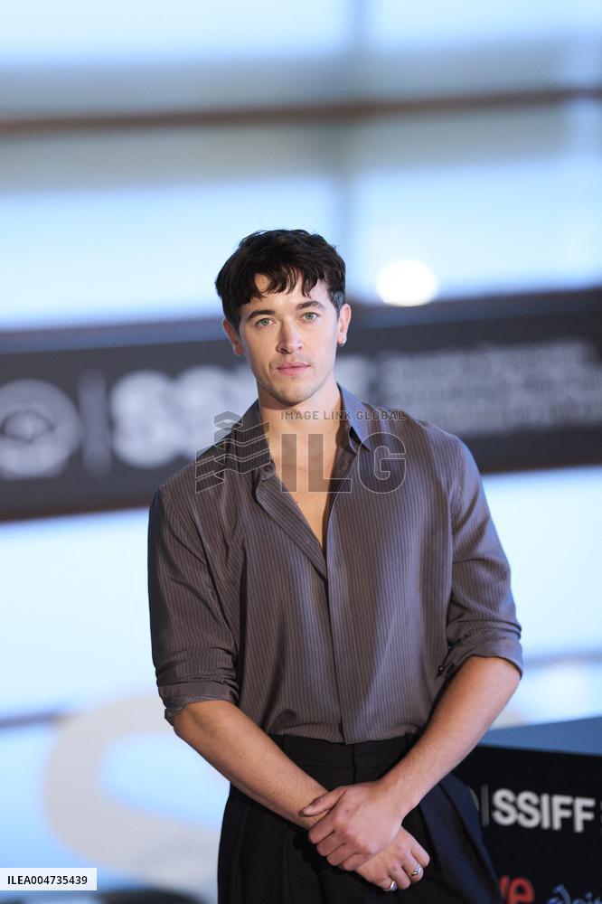 73rd San Sebastian International Film Festival - Le Cri des Gardes  The Fence Photocall